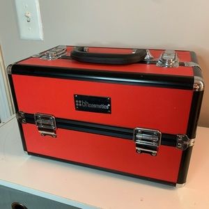 Makeup Caboodle Red